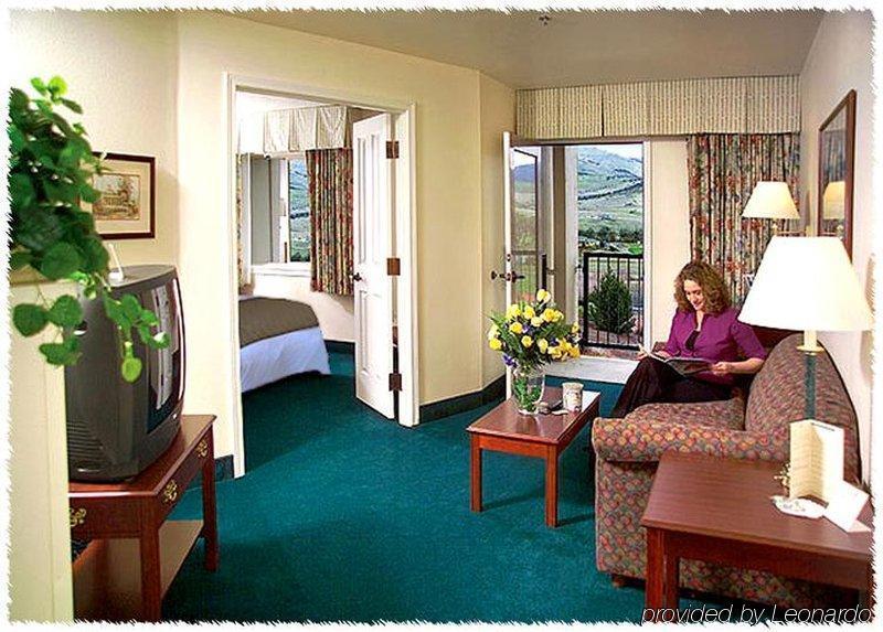 Ashland Hills Hotel&Suites Pokoj fotografie