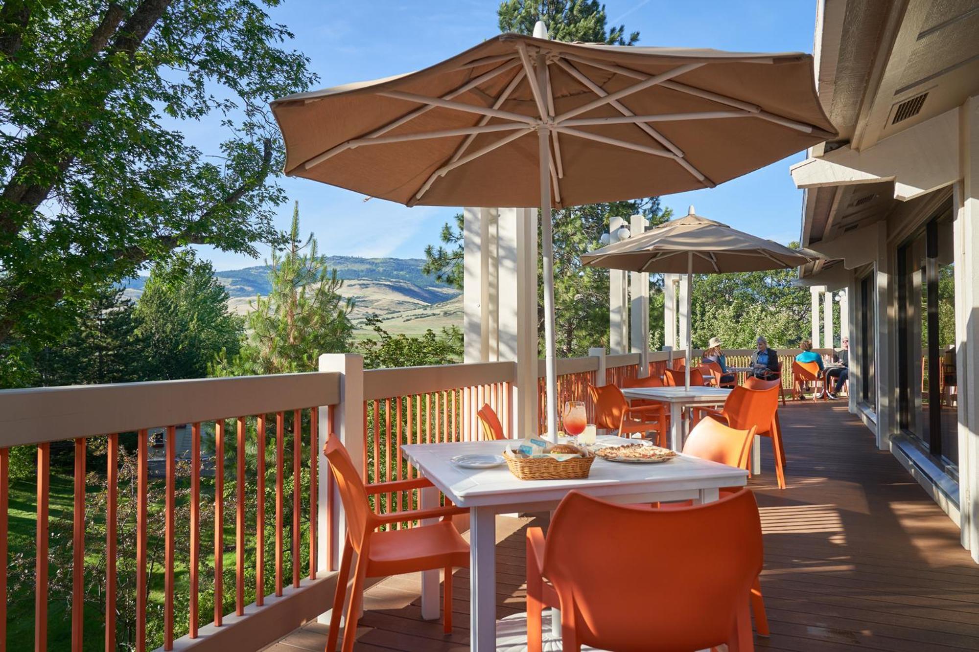 Ashland Hills Hotel&Suites Exteriér fotografie